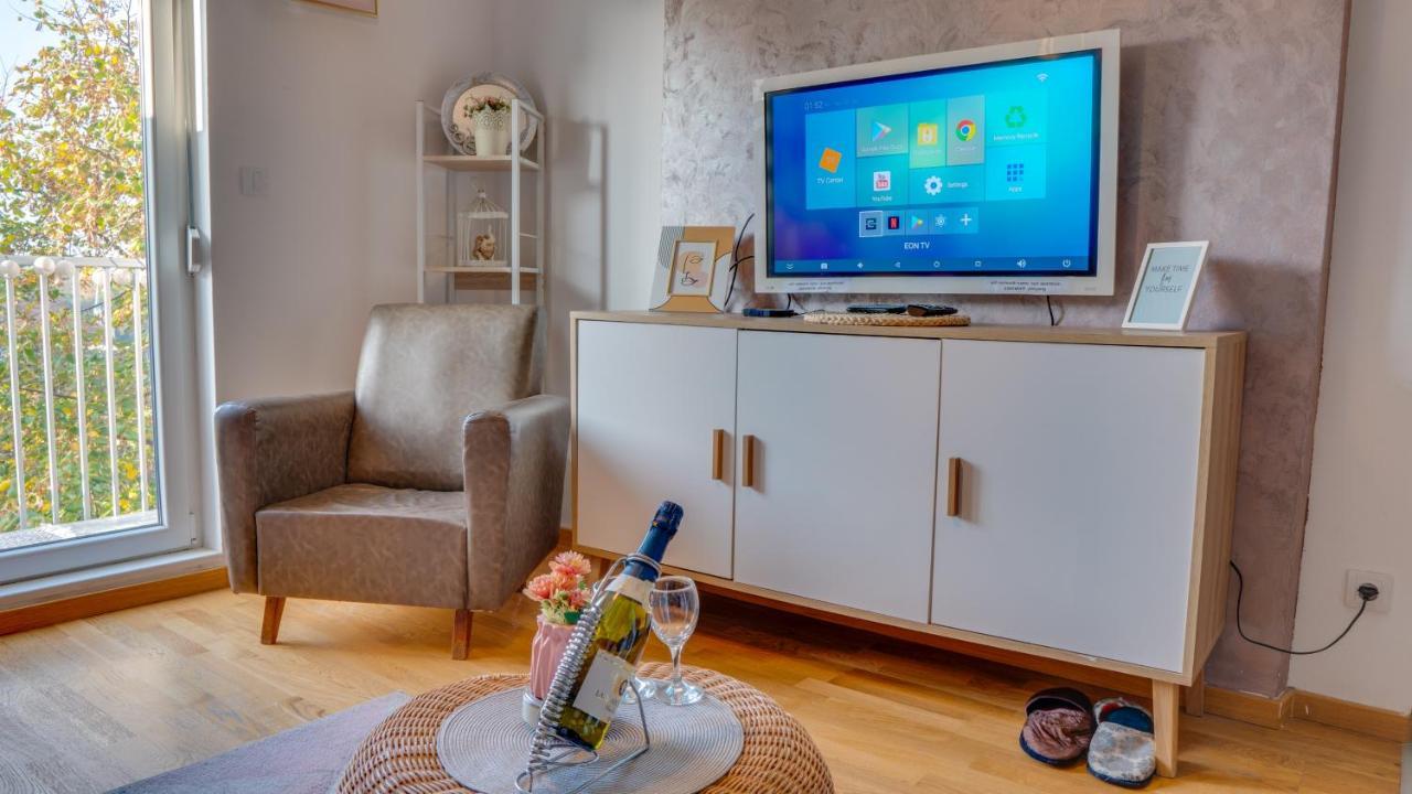 Yin - Hot Tub, Sauna, Apartman Novi Sad
